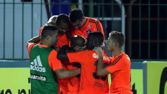 Fluminense marca no fim, supera Resende e volta ao G-4 do Carioca Gol do Fluminense, marcado por Wellington Silva, saiu já nos minutos finais do jogo