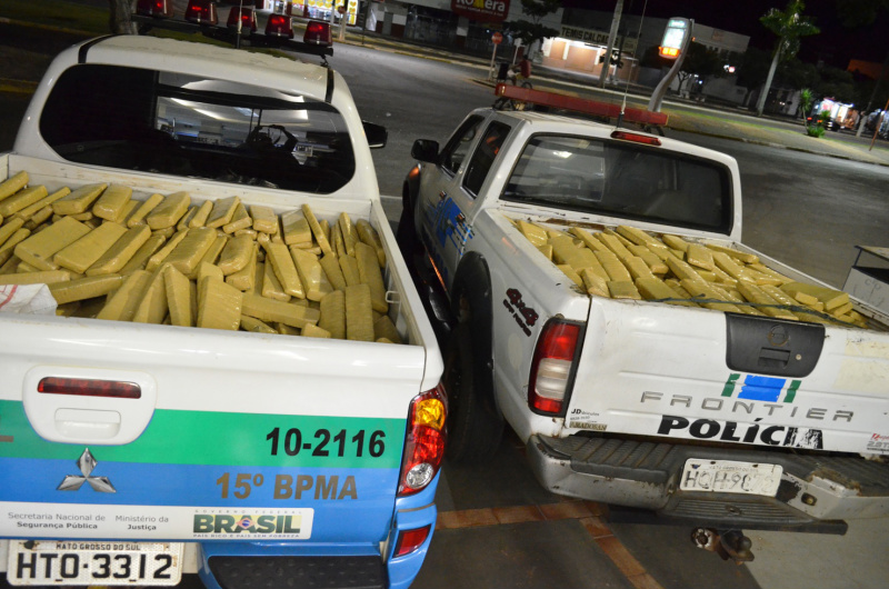 Traficante tenta atropelar policiais e PMA apreende 535 kg de maconha