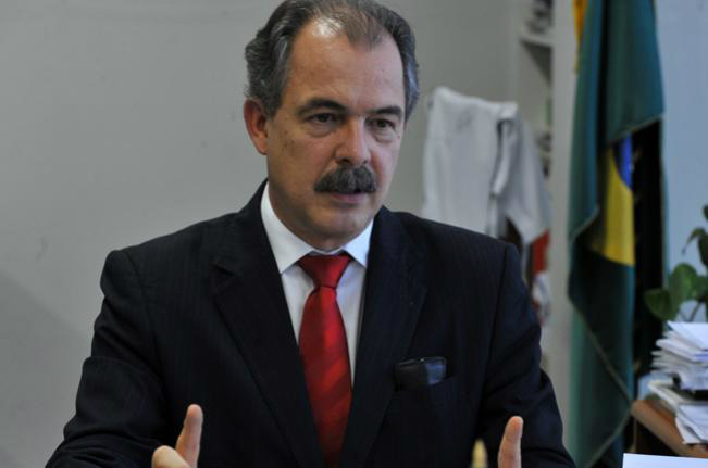 Oficial: Mercadante é o novo ministro da Educação Oficial: Mercadante é o novo ministro da Educação