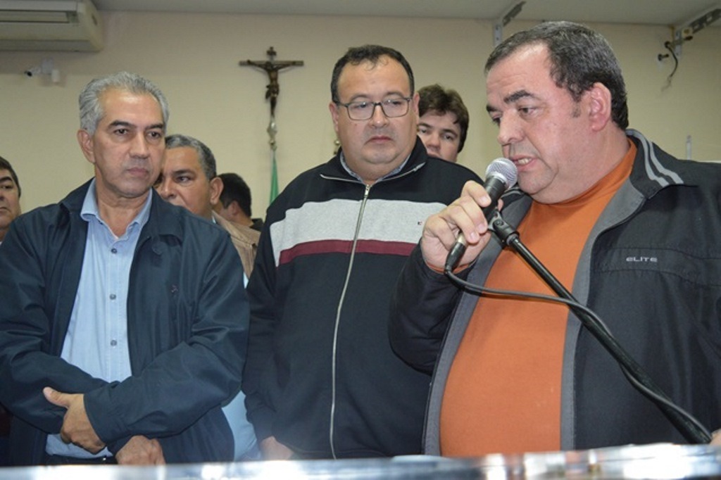 Vereador Dilmar durante encontro com o governador, Reinaldo Azambuja, nesta sexta-feira (15) / Foto: Moreira Produções  