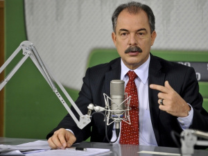 Governo quer aumentar número de médicos formados no país Governo quer aumentar número de médicos formados no país