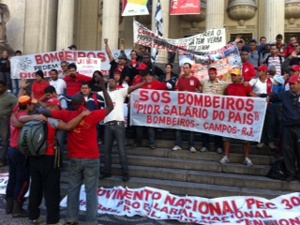Novo comandante de bombeiros do RJ diz que está disposto a negociar Novo comandante de bombeiros do RJ diz que está disposto a negociar