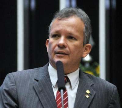 PDT anuncia saída da base governista e PTB se declara independente Líder do PDT, deputado federal André Figueiredo (PDT/CE)Foto: Divulgação