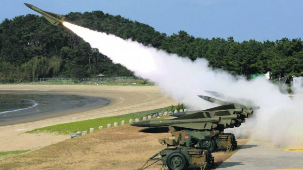 Coreia lança dois mísseis em direção ao mar para servir de aviso para os EUA e promete não ter piedade / Foto: Divulgação
