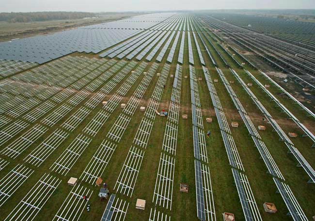 Pesquisadores defendem a criação de linhas de crédito especial para a aquisição de equipamentos e a instalação de energia solar fotovoltaica / Foto: Divulgação