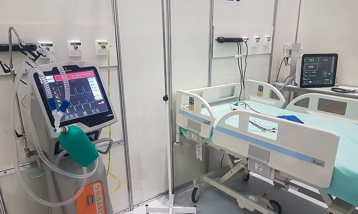 Balanço aponta mais 25.982 casos de covid-19 e 909 mortes no país © Warley de Andrade/TV Brasil
