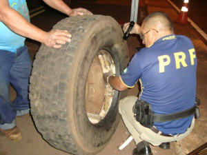 Foram apreendidos 200 quilos de maconha. (Foto: Divulgação)