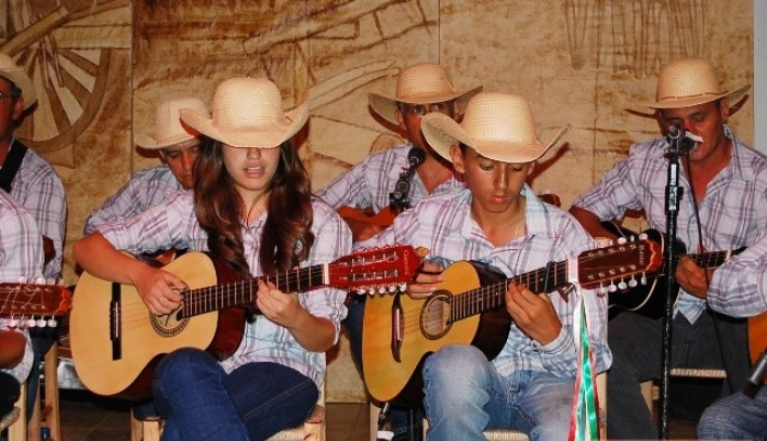 Inscrições abertas para aulas de viola caipira Inscrições abertas para aulas de viola caipira