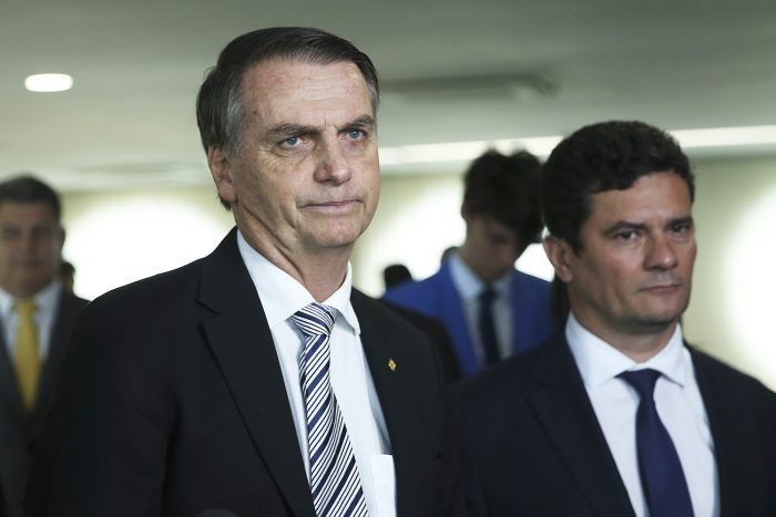 Bolsonaro conversará com Moro sobre vazamentos da Lava Jato