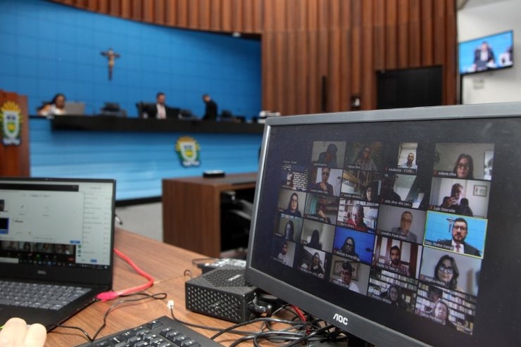 Conferência na ALEMS marca a defesa da educação pública e da democracia Proposto pelo deputado Pedro Kemp, evento foi realizado, de forma virtual, a partir do plenário da Assembleia Legislativa / Foto: Wagner Guimarães