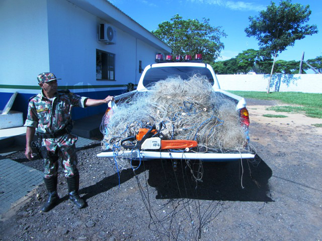 Operação apreende 1km de rede de pesca e vários outros apetrechos proibidos / Foto: Assessoria