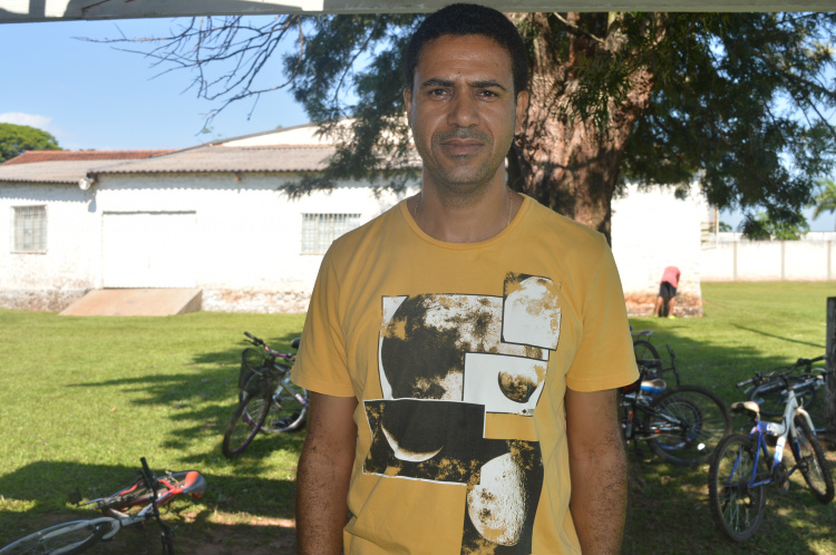 Clube dos 40: além da prática do futebol, exercício de cidadania com crianças Cláudio Serafim, presidente do Clube dos 40 / Foto: Moreira Produções
