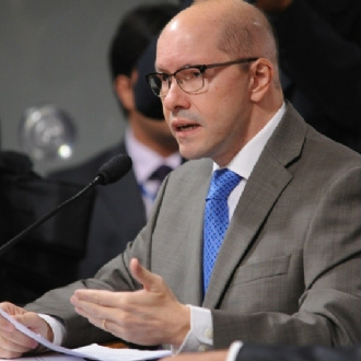 Demóstenes diz que é vítima de "máquina de moer reputação" Demóstenes diz que é vítima de "máquina de moer reputação"