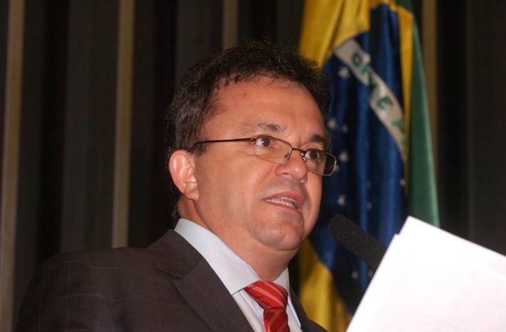 O pedido para aquisição dos computadores está sendo feito ao deputado federal Vander Loubet (PT/MS) / Foto: Divulgação