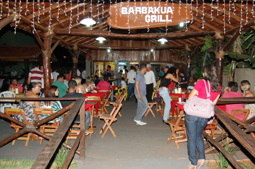 Barbakua, opção de ambiente para curtir o happy hour com os amigos e uma jantar com a família. Foto: Moreira Produções.