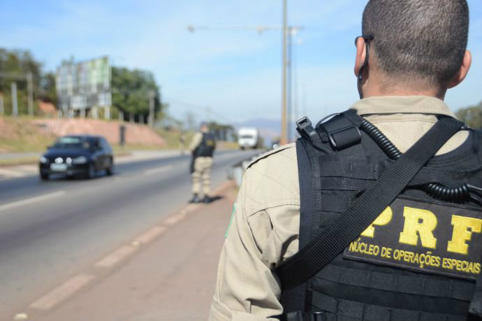 Acidentes graves nas estradas federais têm redução de 58% neste Carnaval Acidentes graves nas estradas federais têm redução de 58% neste Carnaval
