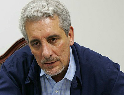 Foragido, Pizzolato divulga vídeo e nega culpa Henrique Pizzolato, ex-diretor de Marketing do Banco do Brasil que fugiu para a Itália antes de ser preso, divulgou um novo vídeo, em que nega o suposto desvio de R$ 73,8 milhões em recursos da instituição financeira