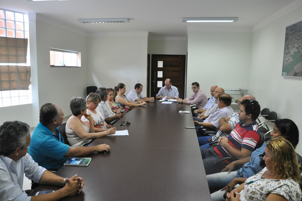 Secretários e presidentes de entidades participaram da reunião com o prefeito / Foto: Assessoria