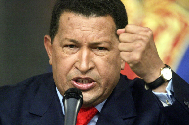 Chávez está consciente e em contato com a família