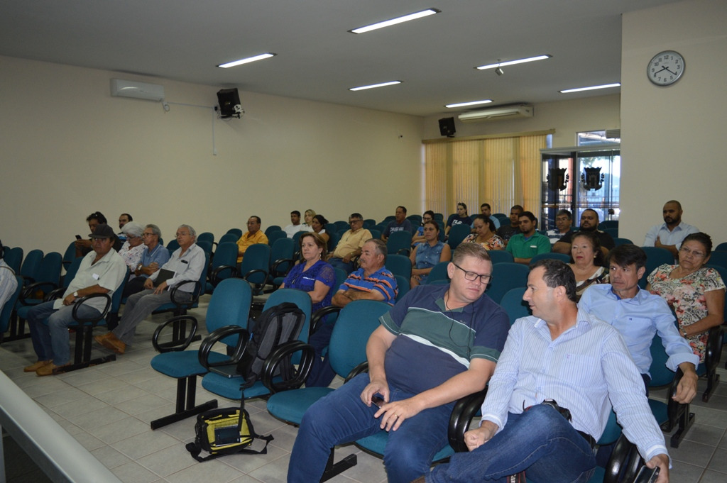 Membros da comunidade estiveram na Câmara de Vereadores, acompanhando a votação do projeto de resolução / Foto: Moreira Produções