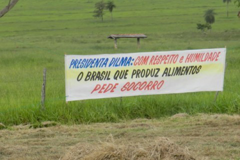 Simpósio traz orientações jurídicas para produtores rurais Simpósio traz orientações jurídicas para produtores rurais