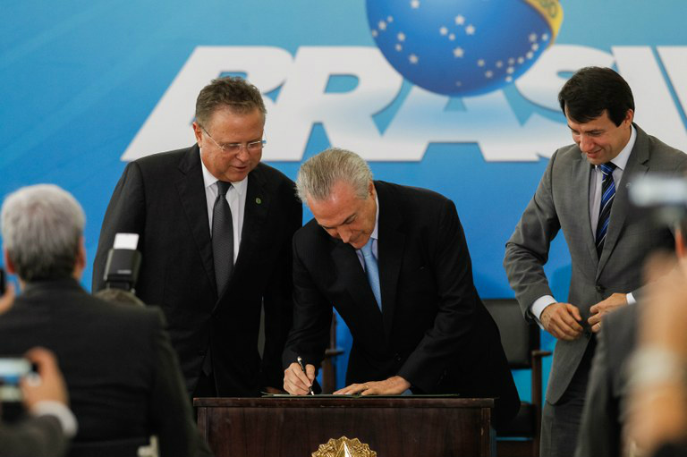 Presidente da República assinou o decreto e a MP no Palácio do PlanaltoFoto: Divulgação 