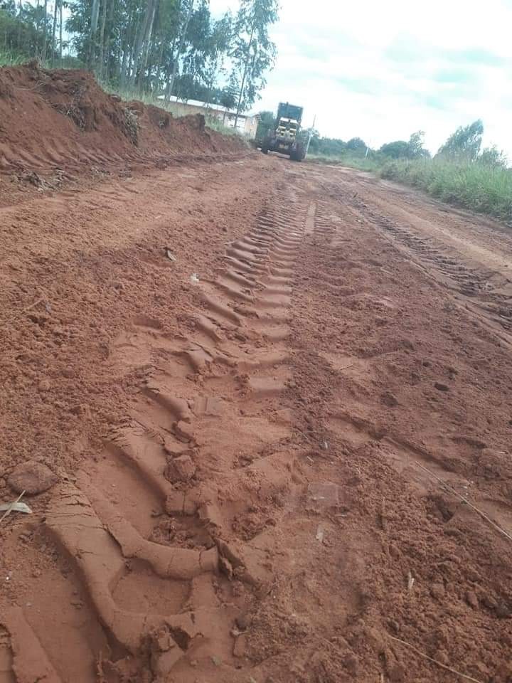 Vereador Tato tem reivindicação atendida pela prefeitura Manutenção de estradas na aldeia Amambai / Foto: Reprodução/Facebook/Tato Souza