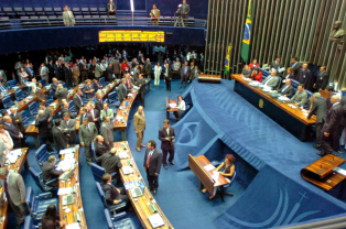 Senado aprova parcialmente projeto que muda regras para criação de municípios