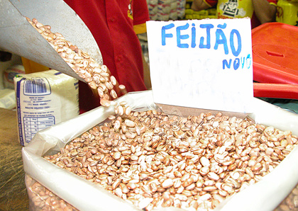 Cesta básica sobe 5,57% em outubro Cesta básica sobe 5,57% em outubro
