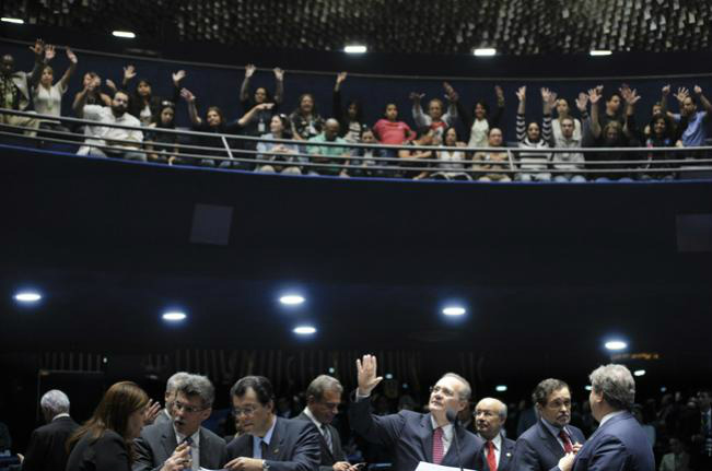 Senado aprova fim do voto secreto em votações de cassação de mandato Senado aprova fim do voto secreto em votações de cassação de mandato
