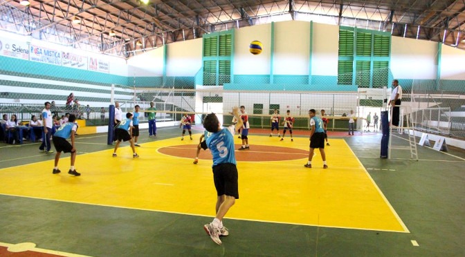 Começam nesta terça-feira os Jems e Jojums em Três Lagoas São 36 municípios participantes dos jogos e mais de mil pessoas envolvidas no evento.