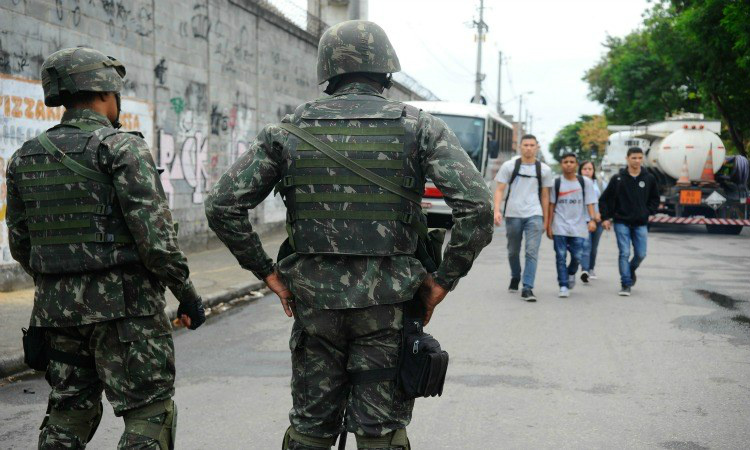 Ofensiva contra Aedes aegypti terá 370 mil agentes partir de segunda O ministro da Defesa afirma que o número de agentes das Forças Armadas empenhados contra o mosquito será 10% maior que o previsto inicialmente e pode ser ampliado / Foto: Divulgação