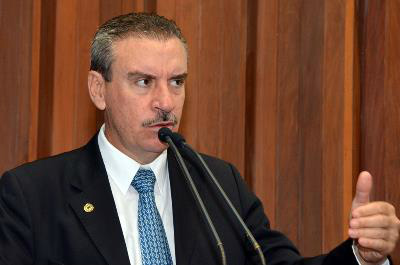 Paulo Corrêa defende redução da jornada de trabalho para profissionais da saúde Paulo Corrêa defende redução da jornada de trabalho para profissionais da saúde