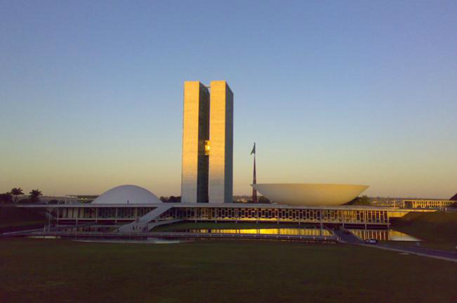 Não cabe mais ninguém no Senado Não cabe mais ninguém no Senado