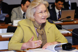 Senadores pedem integração de esforços para combate ao 'crack' Senadores pedem integração de esforços para combate ao 'crack'