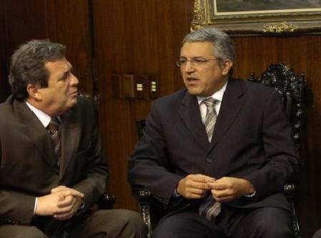 Ministério da Saúde libera R$ 964 mil para o Hospital do Trauma da Capital Moka e o Ministro da Saúde, Alexandre Padilha.