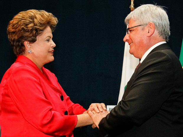 Dilma confirma indicação de Janot para novo mandato na PGR Dilma confirma indicação de Janot para novo mandato na PGR