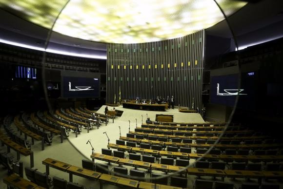 Congresso terá semana decisiva na votação da reforma política Vista do plenário da Câmara