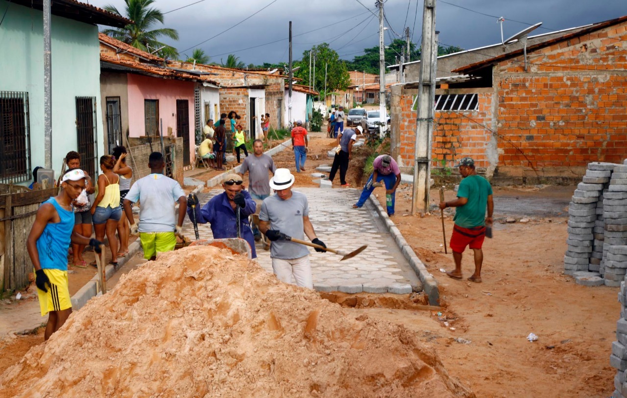 Construção de calçadas no sistema de mutirão está sendo proposto pelo vereador Carlinhos / Foto: Ilustrativa