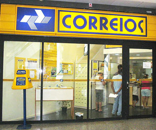 Guia em inglês nas agências dos Correios ajuda atendimento ao estrangeiro Guia em inglês nas agências dos Correios ajuda atendimento ao estrangeiro
