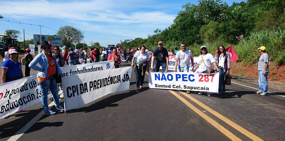 Na manhã desta sexta-feira (31), a rodovia BR 163 esteve interrompida em protesto contra a reforma da previdência.