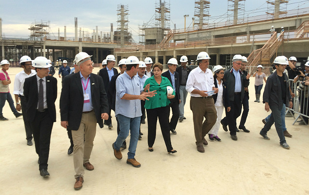 Dilma Rousseff visita obras do Parque Olímpico no Rio de Janeiro