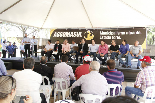 Manifesto dos prefeitos ganha apoio de autoridades estaduais e federais O manifesto aconteceu na manhã desta segunda-feira (10), na Assomasul (Associação dos Municípios de Mato Grosso do Sul), em Campo Grande / Foto: Decom