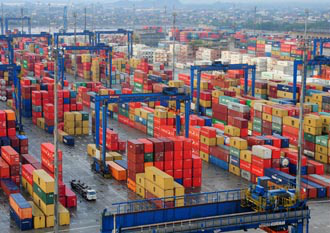 Participação das importações no consumo nacional é recorde em 2014 O uso de produtor importados bateu recorde em 2014 atingindo 22%. Em relação a 2013 que houve aumento de 0,6 ponto percentual / Foto: Divulgação