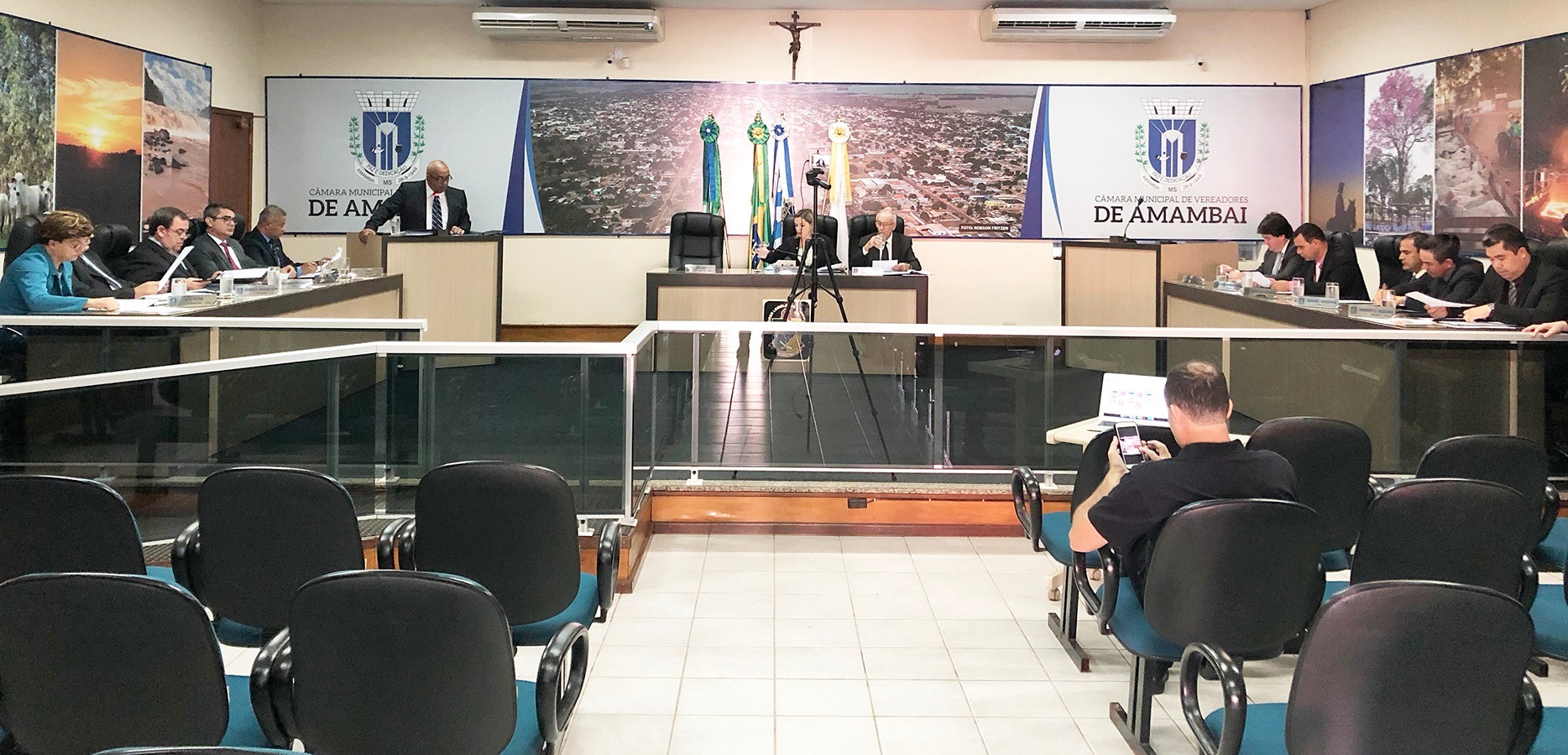 Câmara aprova LDO com emendas de vereadores Plenário do poder legislativo de Amambai / Foto: Assessoria