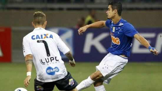 Com reservas, Cruzeiro sofre para bater ABC por 1 a 0 no Mineirão Com reservas, Cruzeiro sofre para bater ABC por 1 a 0 no Mineirão