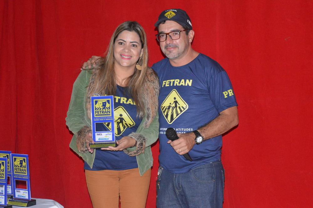 Luiz Cláudio e Alessandra Tavares foram homenageados / Foto: Moreira Produções