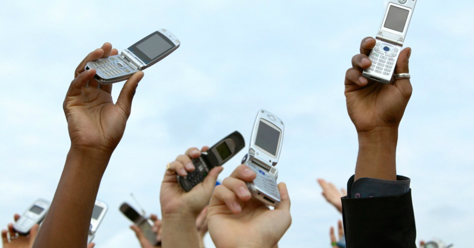 Brasil fechou 2012 com mais de 261 milhões de linhas de telefone celular