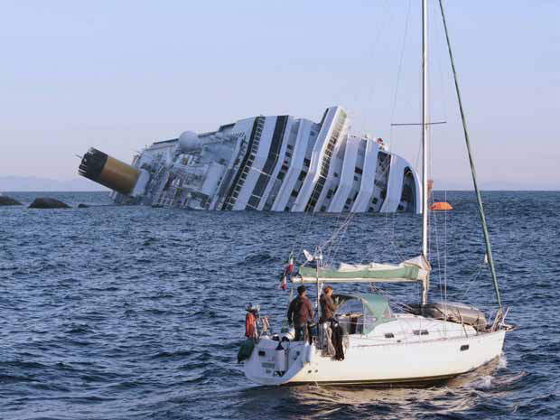 Autoridades italianas devem se pronunciar sobre continuidade de buscas em navio