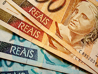 Associação de exportadores aprova medidas para conter valorização do real Associação de exportadores aprova medidas para conter valorização do real